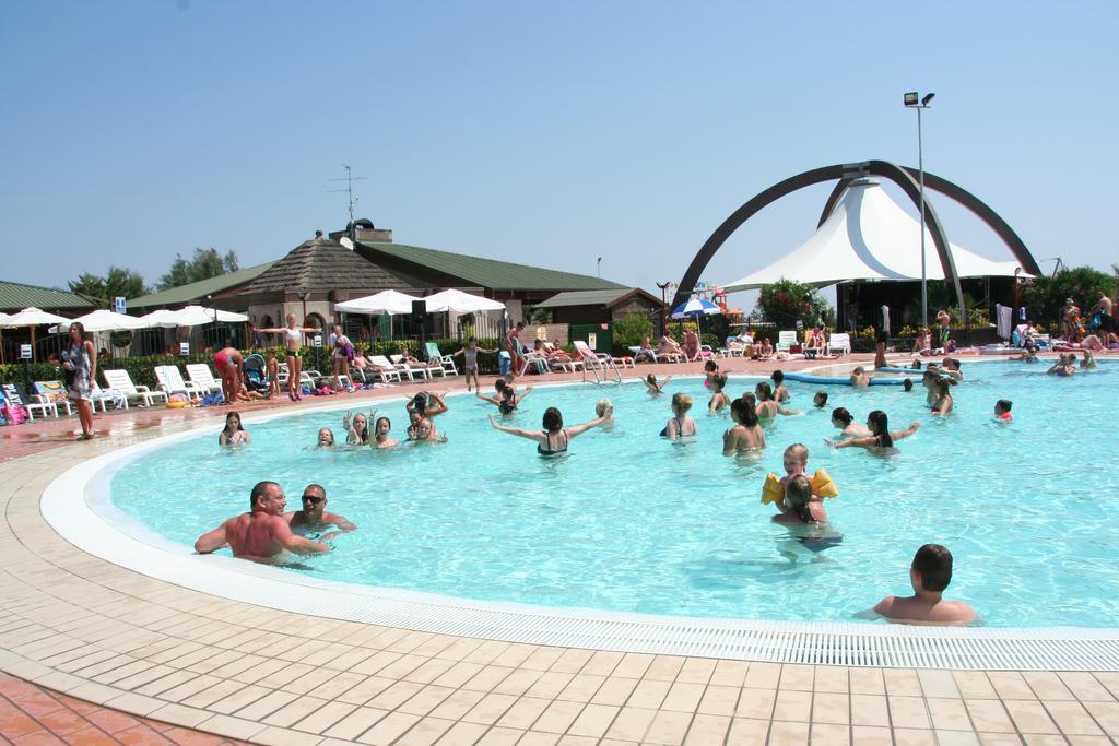 Lodge Tent Spiaggia E Mare Holiday Park Porto Garibaldi Exterior foto