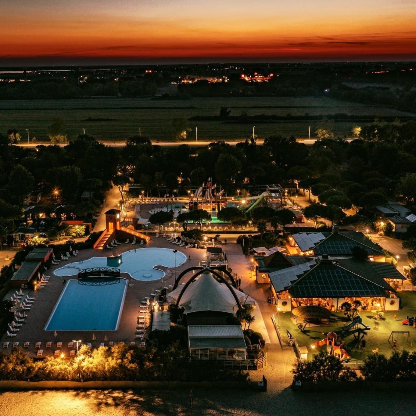 Lodge Tent Spiaggia E Mare Holiday Park Porto Garibaldi Exterior foto